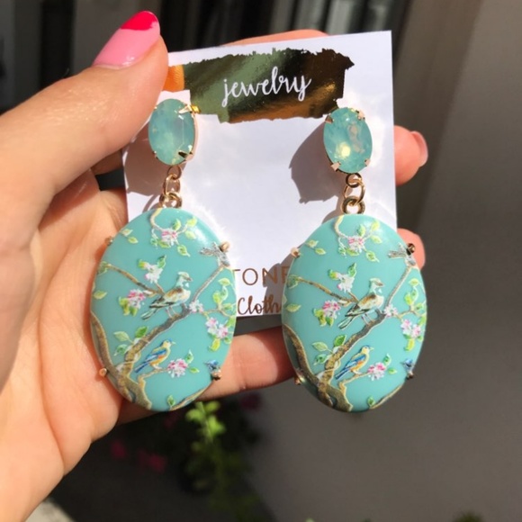 Star Posh Jewelry - Gorgeous Vintage Blue Bird Earrings